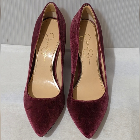 Jessica Simpson Burgundy Velvet Pumps size 7 - Picture 1 of 8